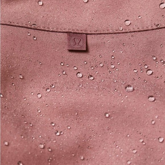 Lululemon This Instant Short
Red Dust 8 
Excellent condition - Picture 4 of 8